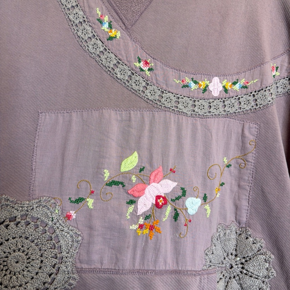 Free People Grams Attic Embroidered Vintage Crochet Sweatshirt Pullover Top - Picture 5 of 7